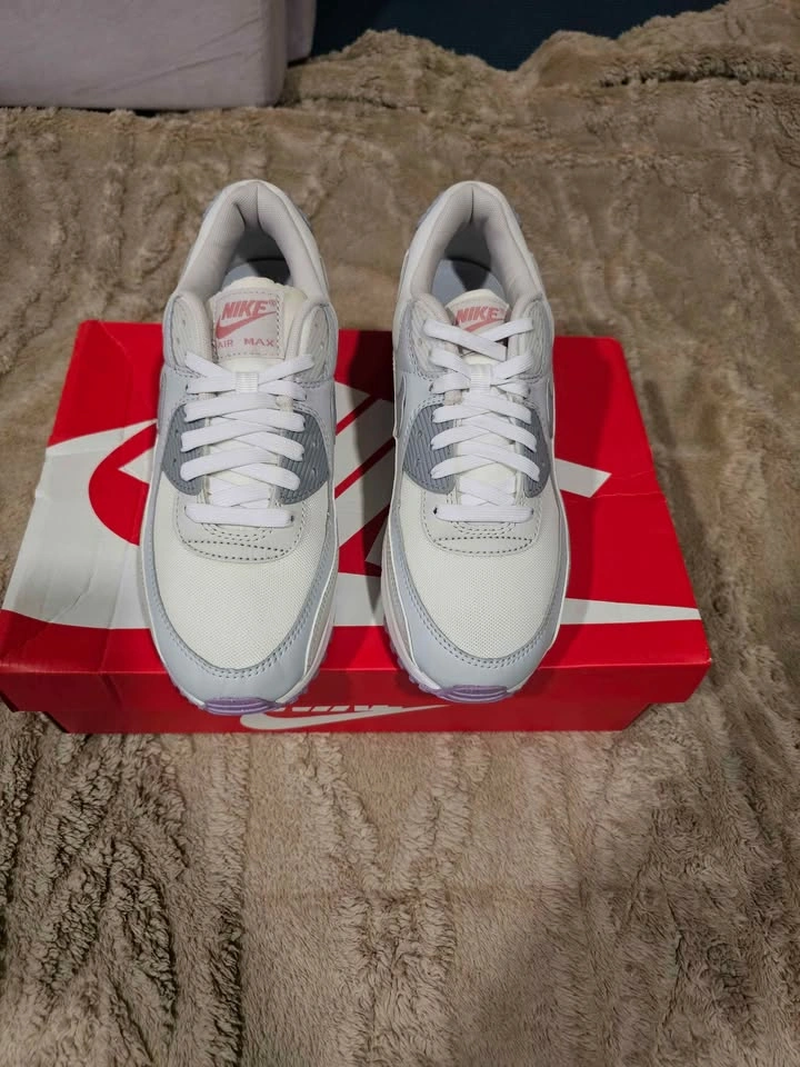 Nike Air Max 90 Women's - photo 2