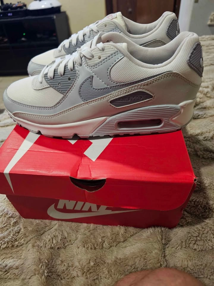 Nike Air Max 90 Women's - photo 3