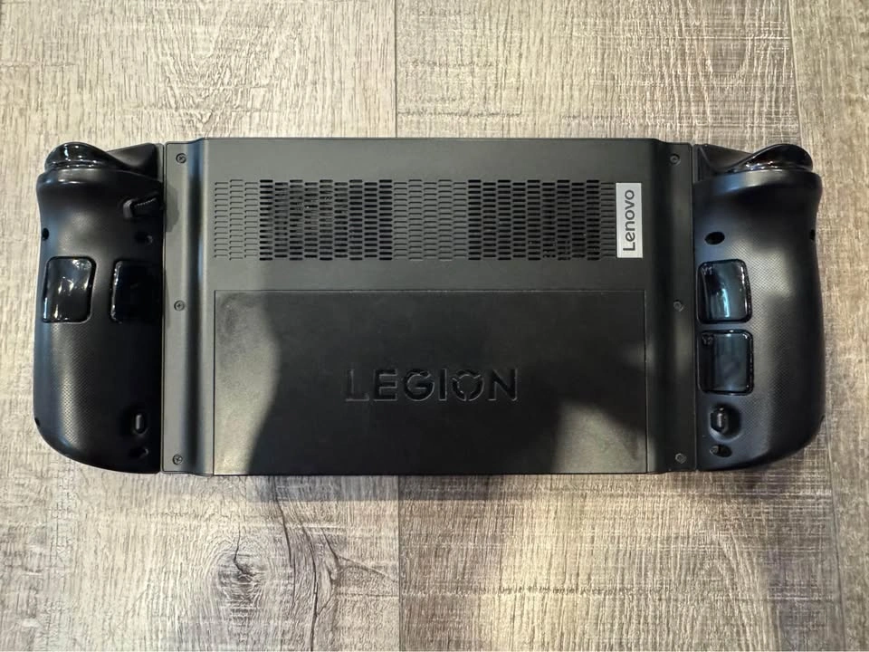Lenovo Legion Go 8.8" AMD Ryzen Z1 Extreme 16GB 512GB - photo 3