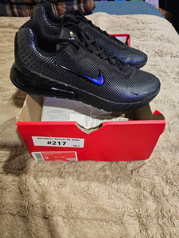 Brand New Nike Air Max Phoenix - photo 3