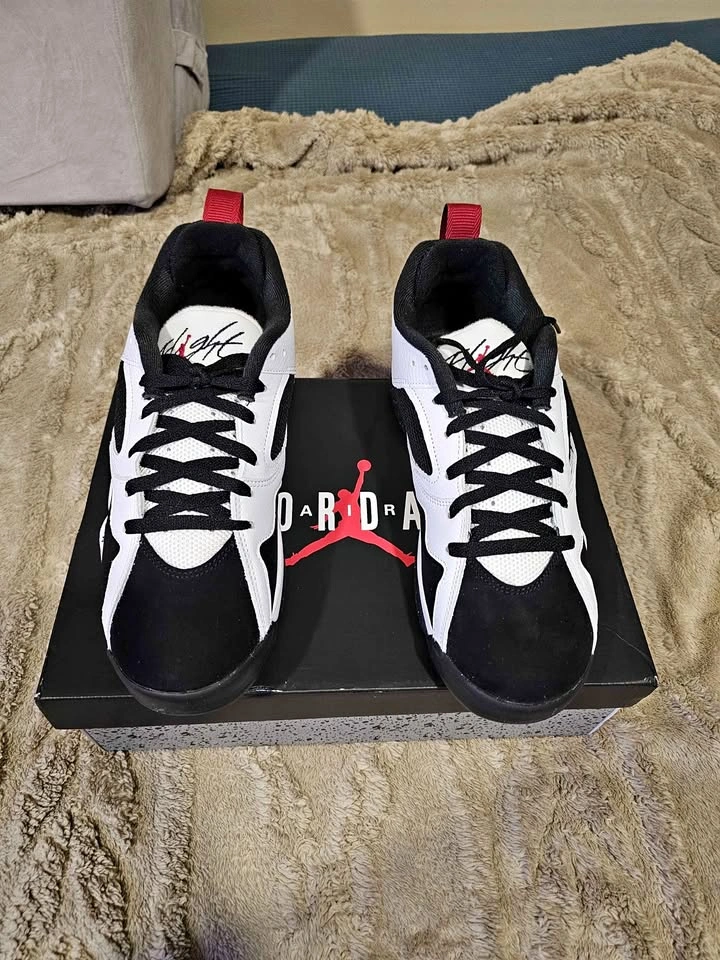 Brand new Jordan MVP 92 Size 9 black & white colorway