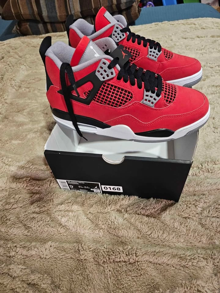 Brand New Jordan 4 Retro Toro Bravo (2026) - photo 3
