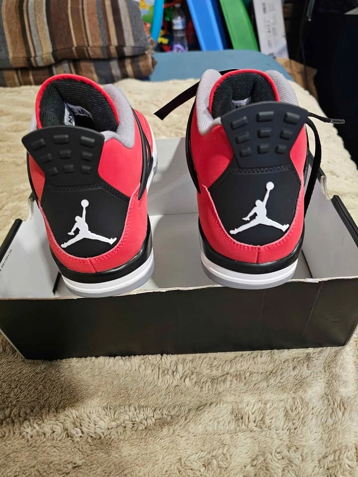Brand New Jordan 4 Retro Toro Bravo (2026) - photo 5