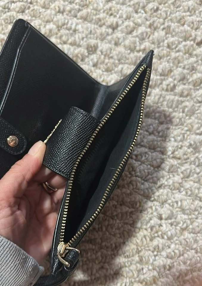 Coach Medium Corner Zip Wallet - photo 3