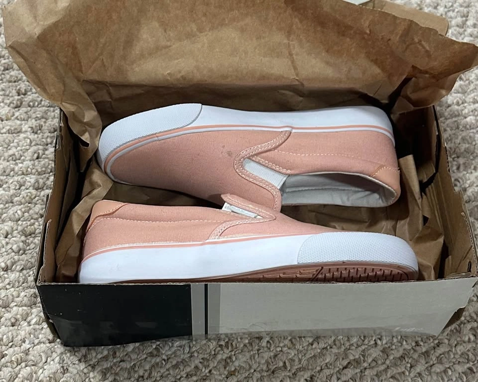 NEW Sz 6.5 Lugz Pink Slip-on Shoes - photo 2