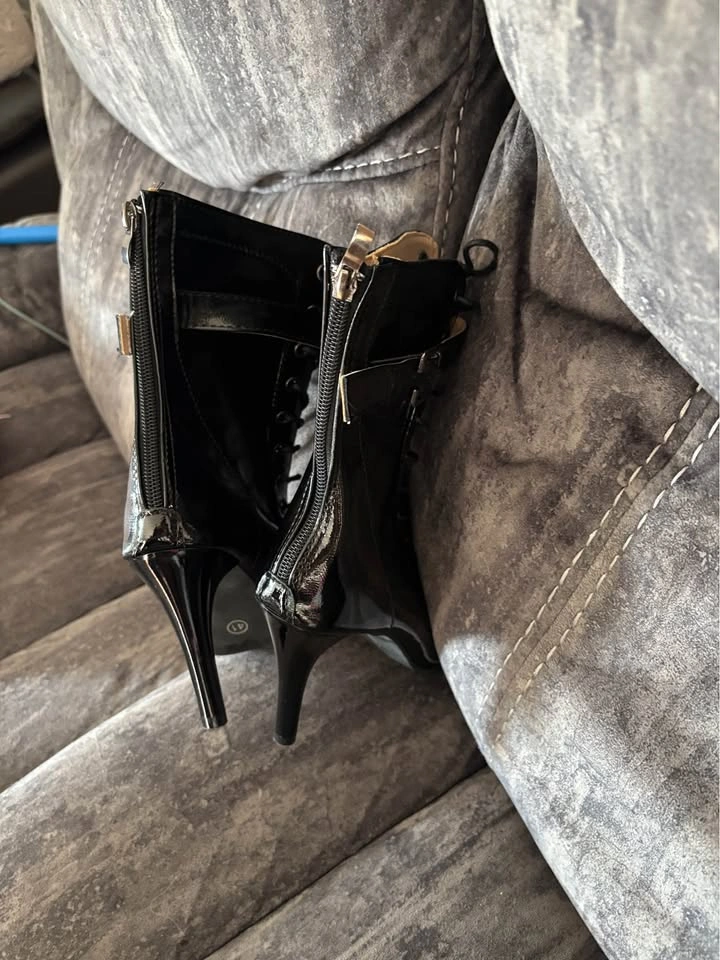 Black Patent Leather Lace-Up Peep Toe Stiletto Boots - photo 5
