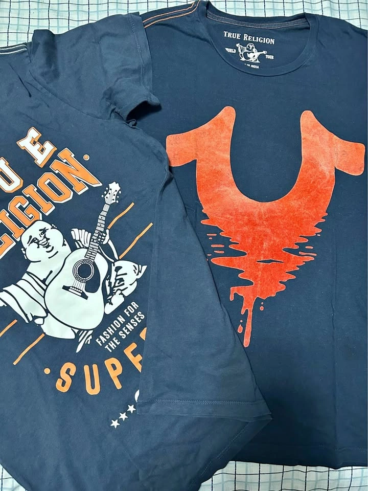 True Religion Graphic T-Shirts Small