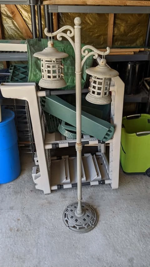 Garage Sale in Portage Park: 5317 Berenice, Aug 28-29 - photo 3