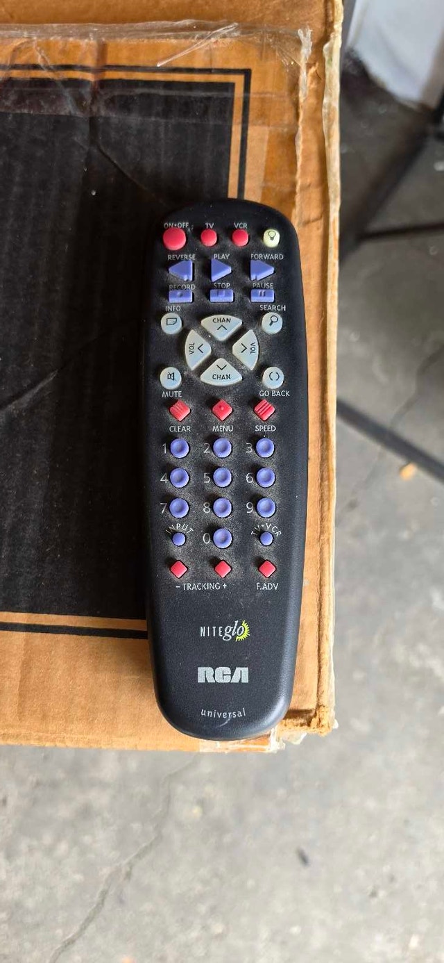 RCA F19261 CRT TV Retro Gaming 19" - photo 3