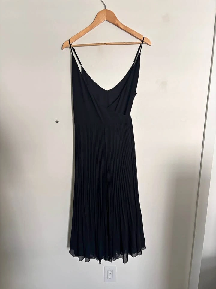 Aritzia Wilfred Wrap Dress