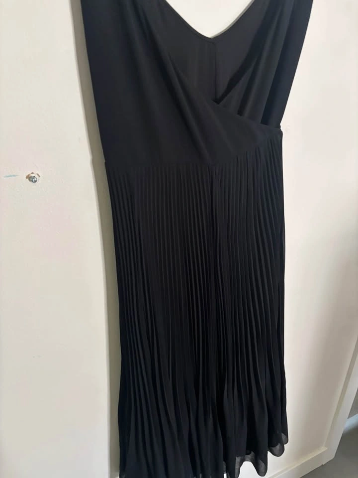 Aritzia Wilfred Wrap Dress - photo 2