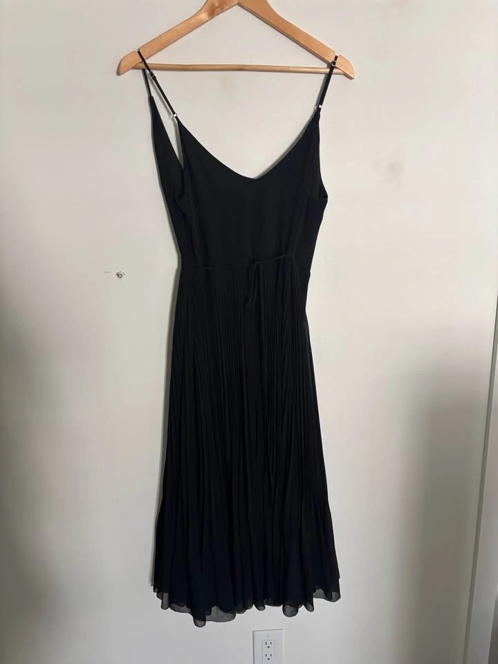 Aritzia Wilfred Wrap Dress - photo 3