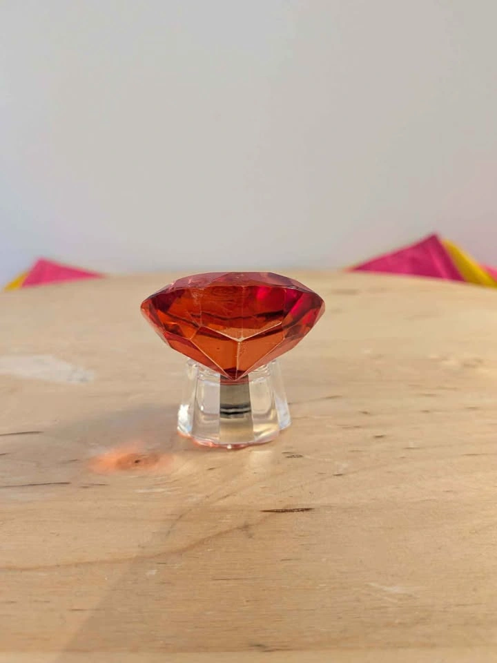 Red Crystal Diamond Paperweight with Etched Rose - photo 2