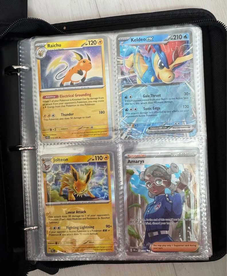 Filled Pokémon card binder - photo 2