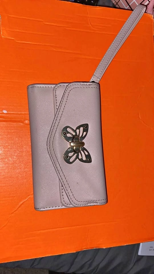 pink wallet