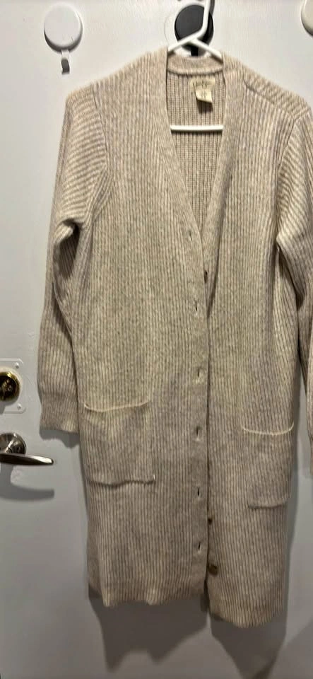 Jessica Simpson long sweater/cardigan