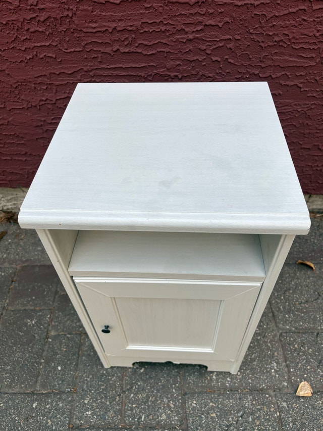 IKEA side night table - photo 2