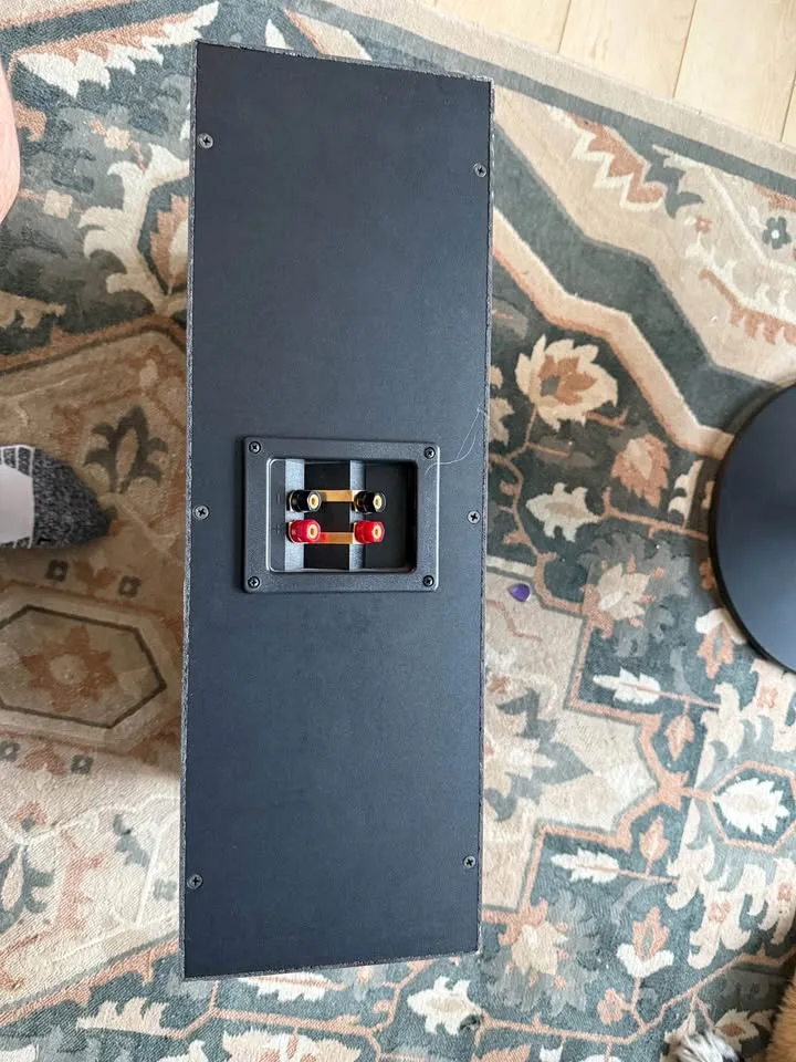 Paradigm CC-100 Center Channel image indicator(2)