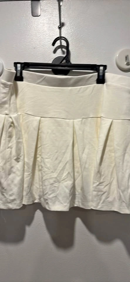 Fashion Nova skort