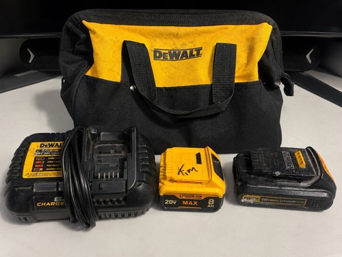 DEWALT DCB1106 20V MAX 6A Lithium-Ion Battery Charger w/ 20V Bat