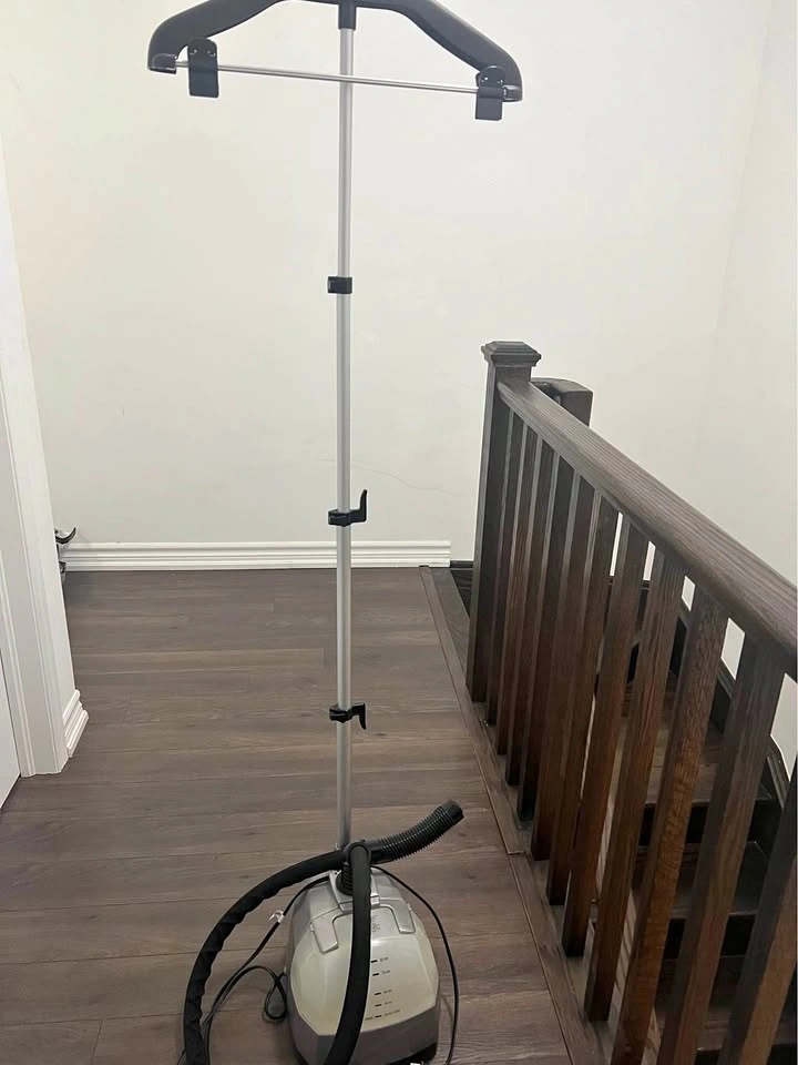 Conair Upright Ultimate Fabric Steamer (missing T nozzle)