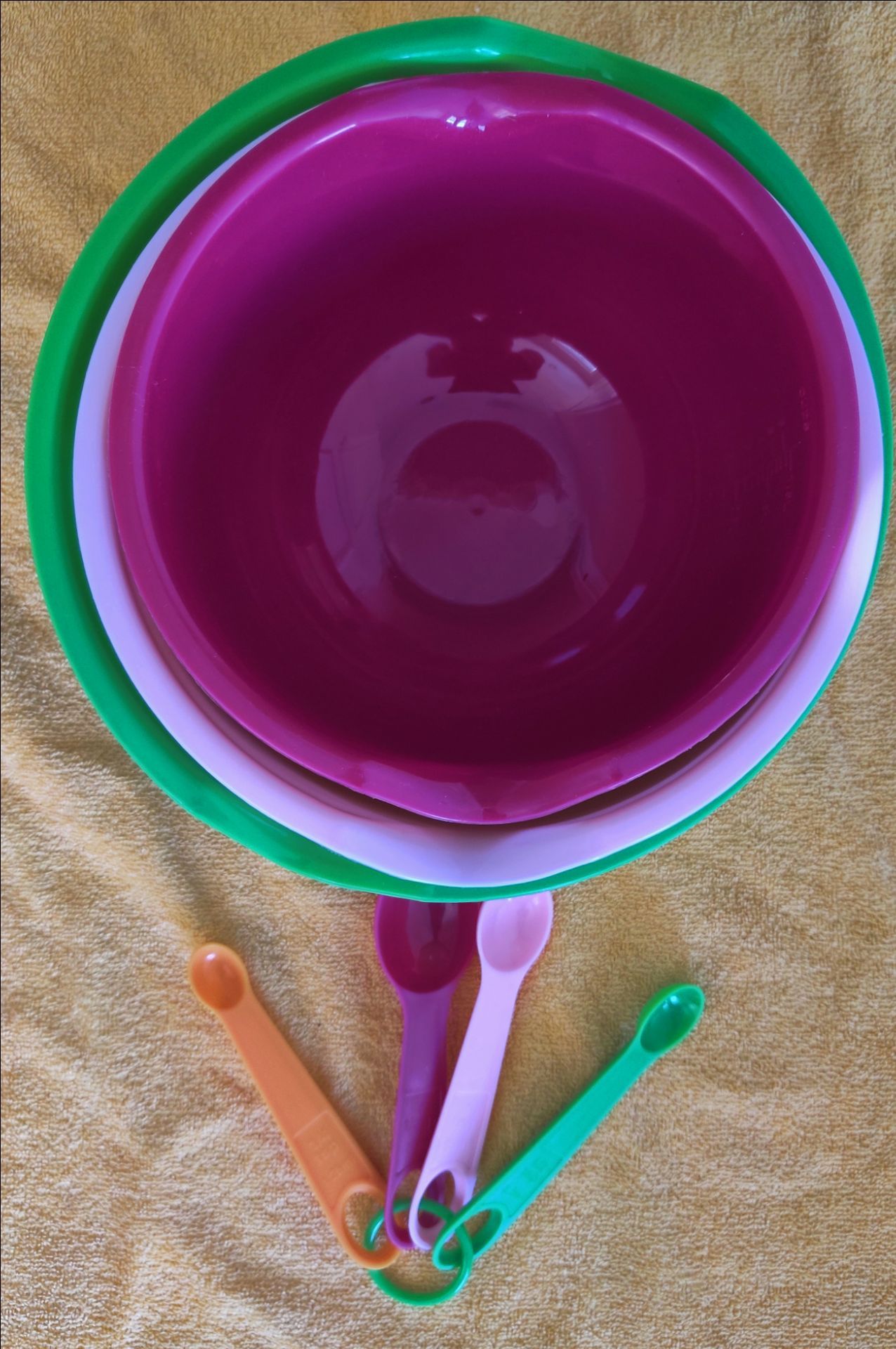 NEW Plastic Bowl and Spoon Set