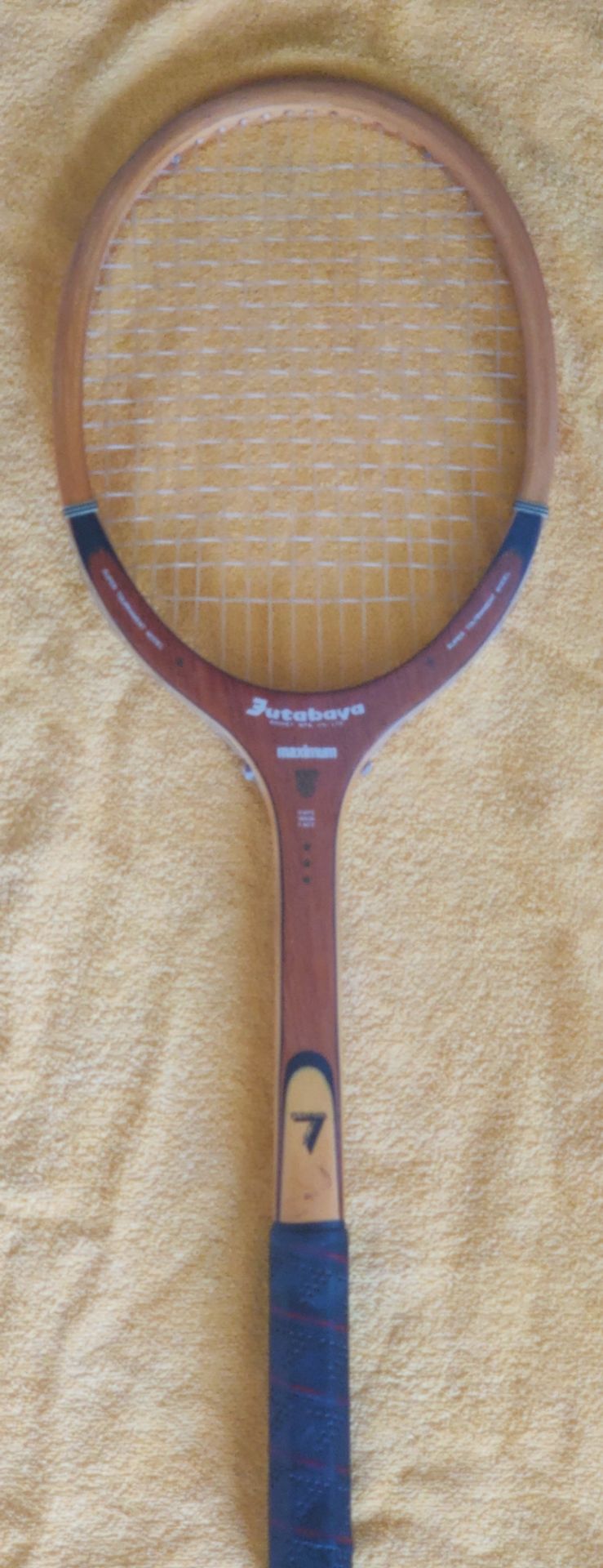 Futagoya Vintage Wooden Tennis Racket - photo 3