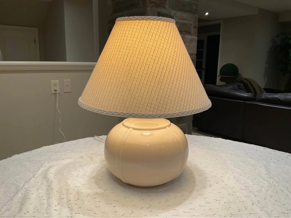 Table Lamp Vintage Anthony’s Art Design Made In Canada - photo 3