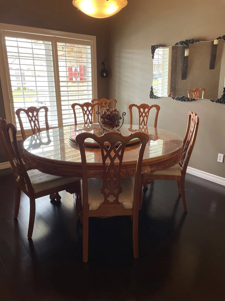 Magnificent Round Dining Table with Lazy Susan - photo 3