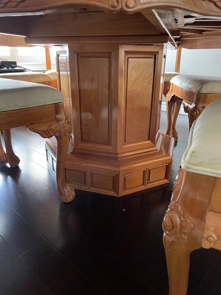 Magnificent Round Dining Table with Lazy Susan - photo 4