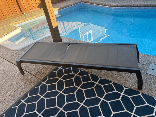 lounge patio chair