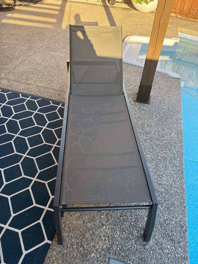 lounge patio chair - photo 2