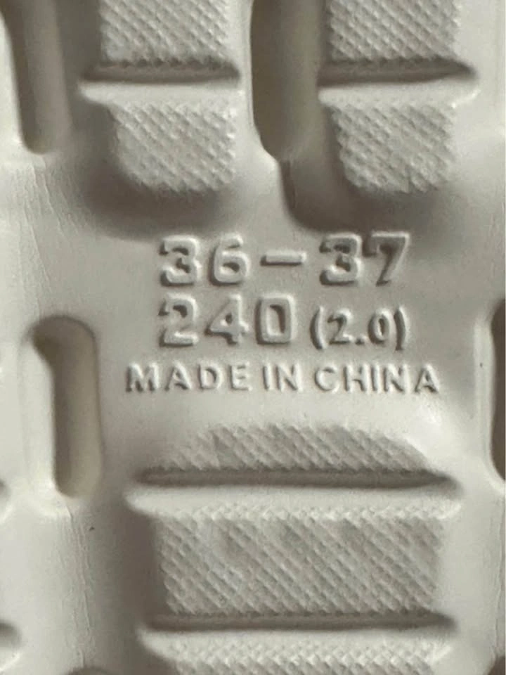 Reality White Slide Sandals — EU 36–37 / US 6–7 — New - photo 2