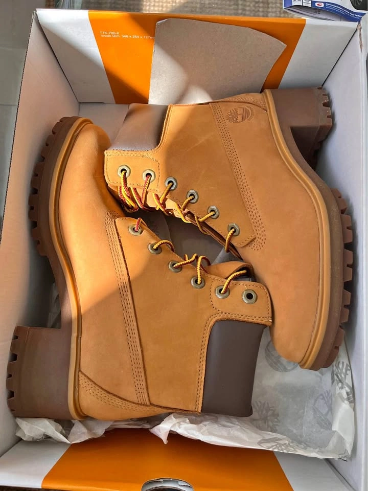 🍁Timberland Waterproof Boot – Women’s Size 8 – BNIB 🍁