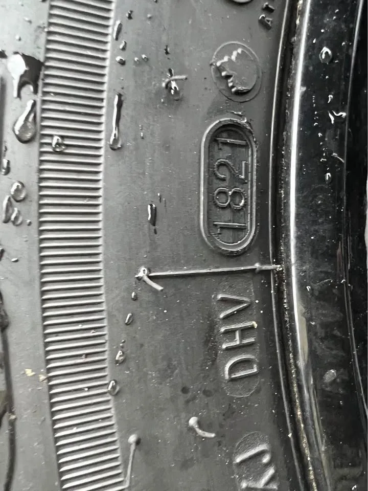 New Factory Jeep Grand Cherokee Wheel and Tire image indicator(3)