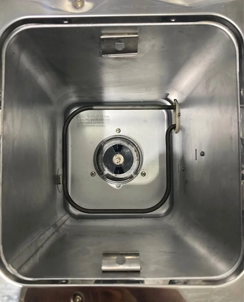 Oster Breadmaker (great condition) image indicator(3)