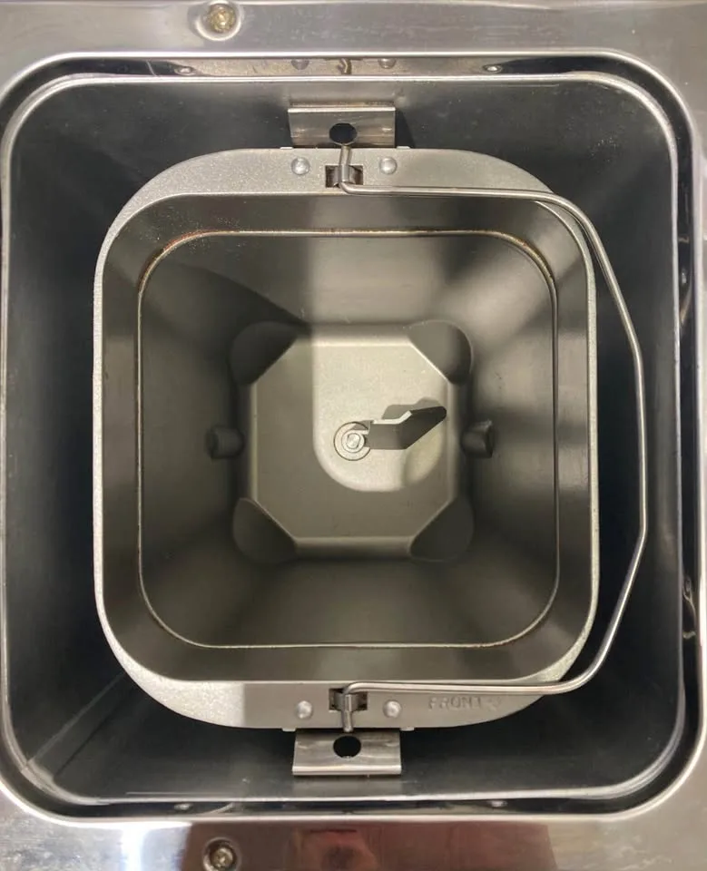 Oster Breadmaker (great condition) image indicator(4)