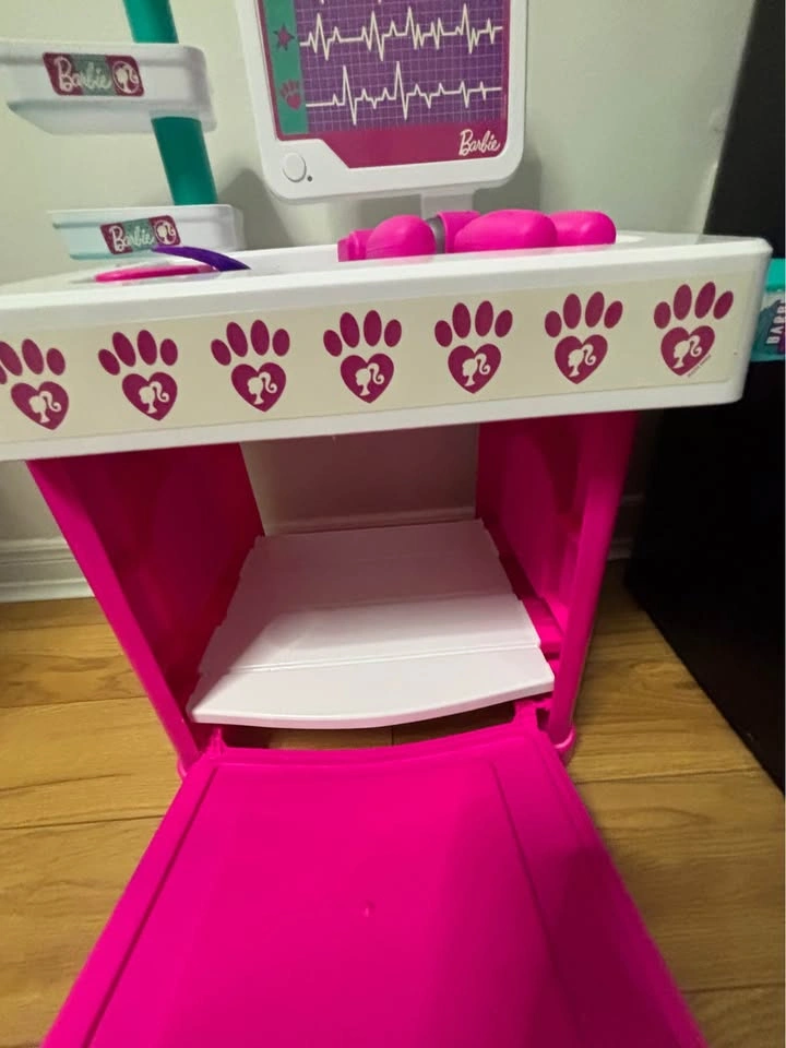 Barbie vet toy - photo 3