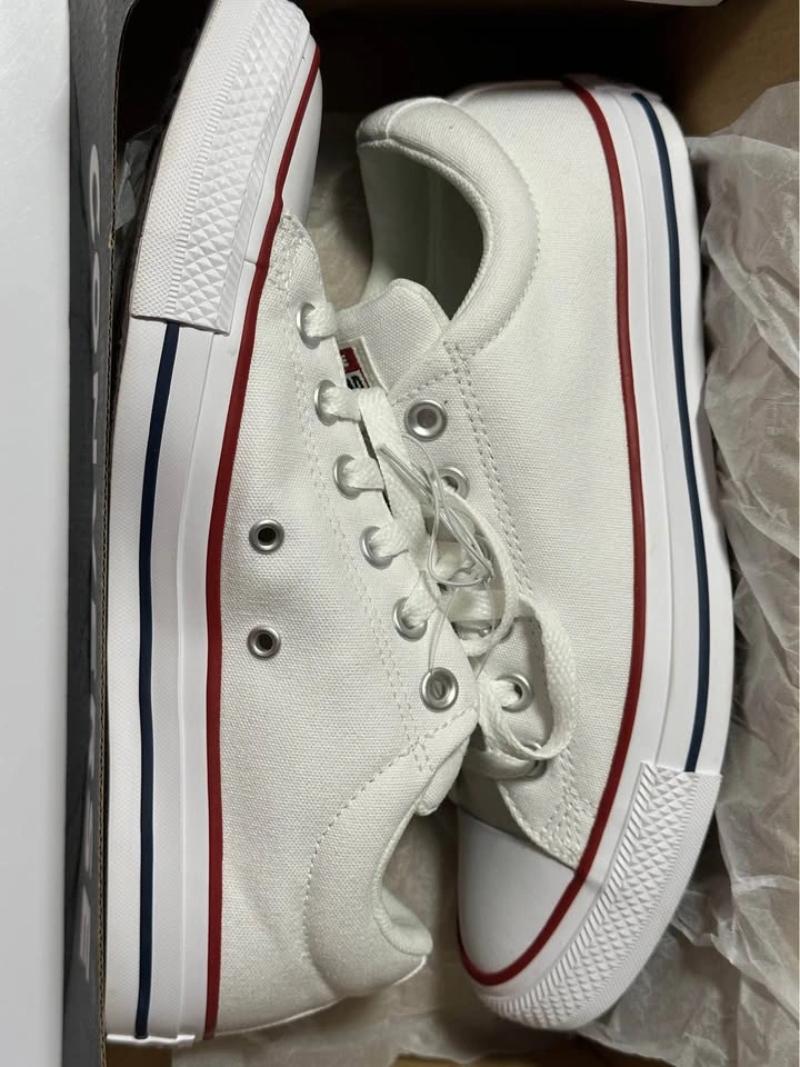 Converse Chuck Taylor All Star Low Top — White — Women’s 9 - photo 4