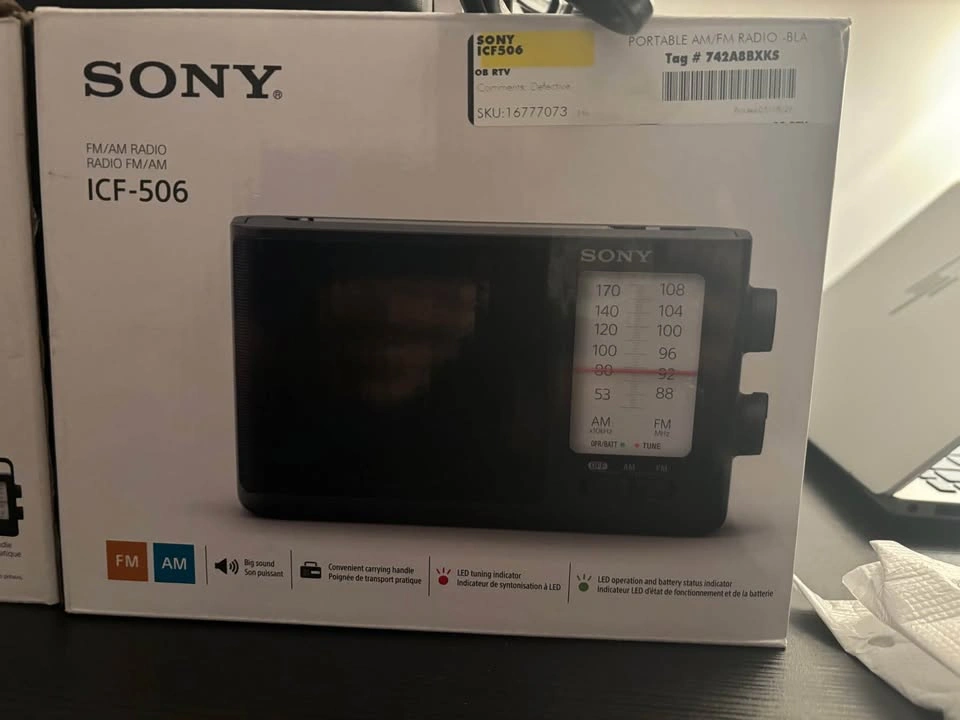 Sony ICF-506 Portable AM/FM Radio - photo 2