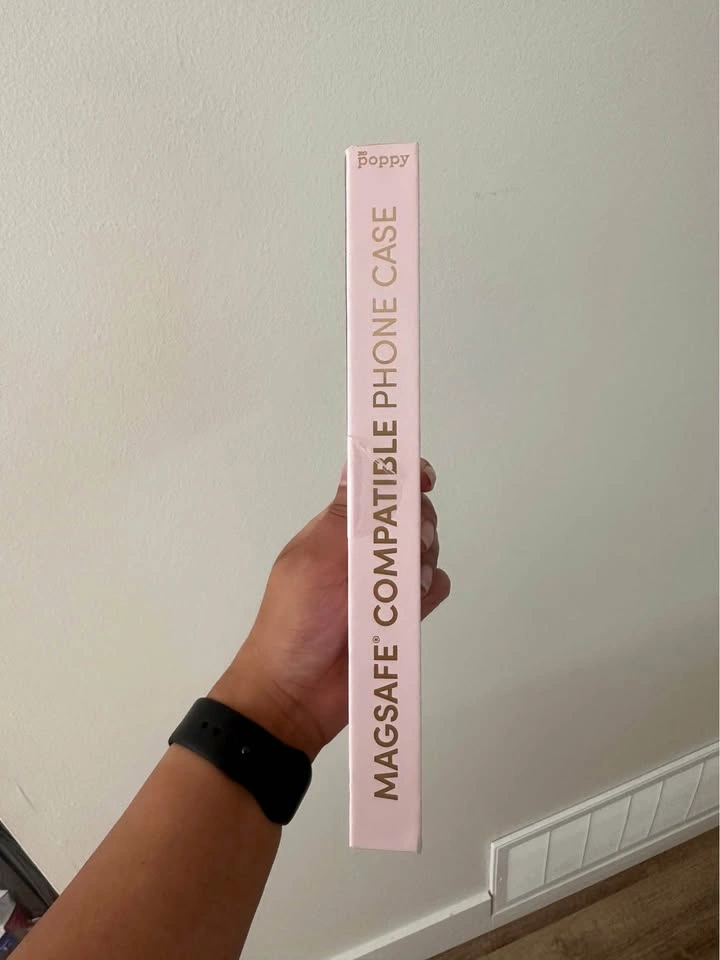 BNIB - XO Poppy iPhone 17 Pro Max Phone Case - photo 3