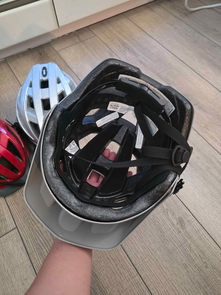 Bicycle Helmets / Bike Helmets (Uvex & MTB Style) - photo 3