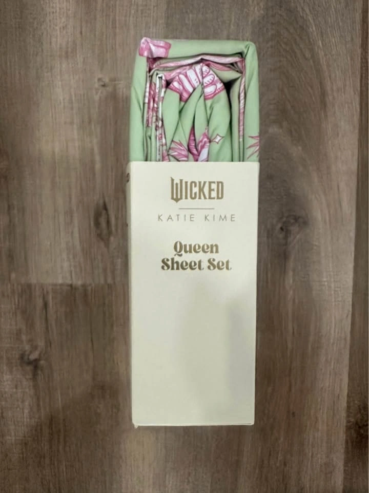 Brand new - wicked bedsheets - queen size - photo 3