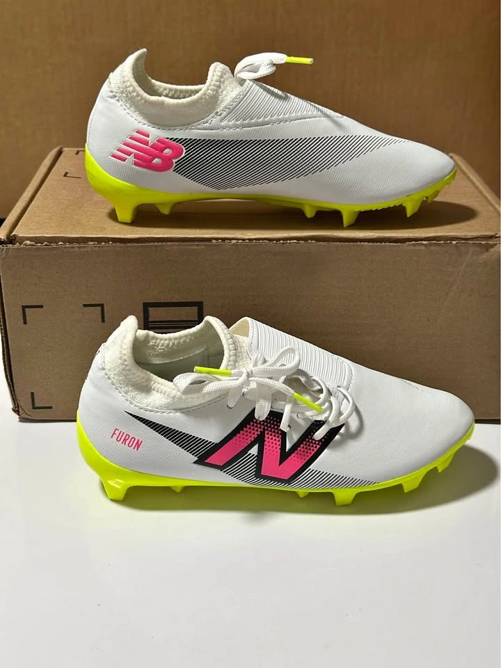 New Balance Furon Junior Soccer Cleats - US 5 (23 cm) - New