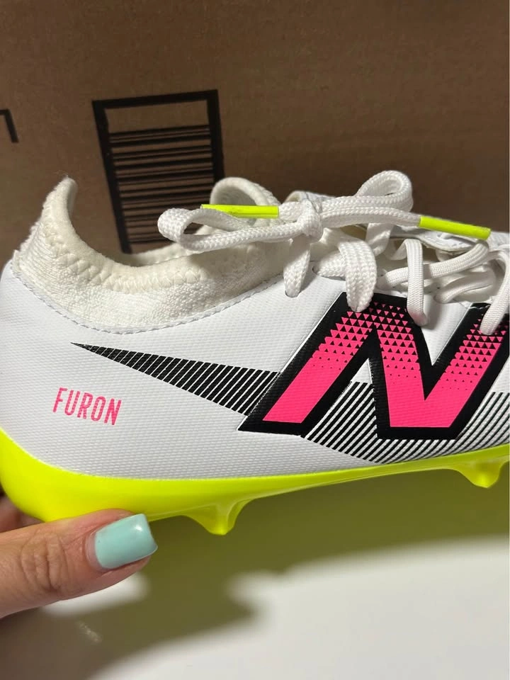 New Balance Furon Junior Soccer Cleats - US 5 (23 cm) - New - photo 2
