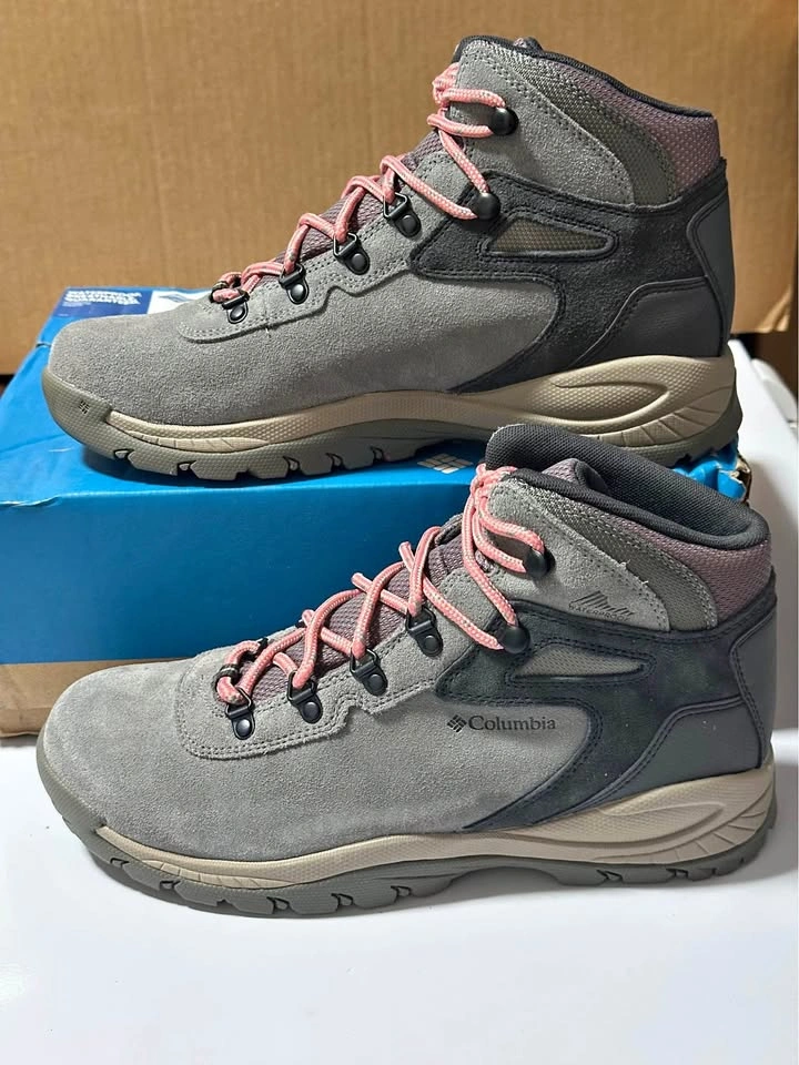 Columbia Newton Ridge Plus Waterproof Boots - Women's US 11