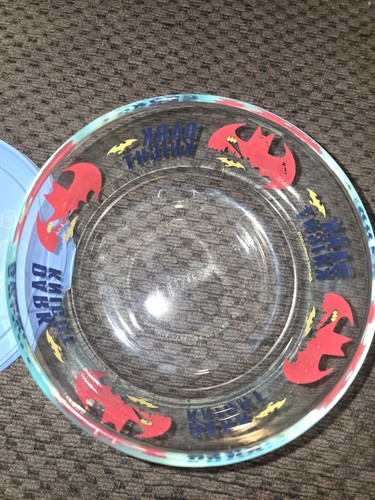 Pyrex DC Comics "The Dark Knight" Batman 4-Cup Bowl & Lid - photo 5