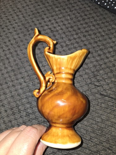Vintage Minh Long Vietnam Miniature Pitcher Vase 3D Raised Daffo - photo 2