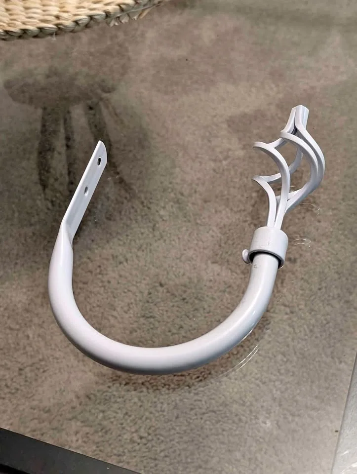 Curtain holder thumbnail
