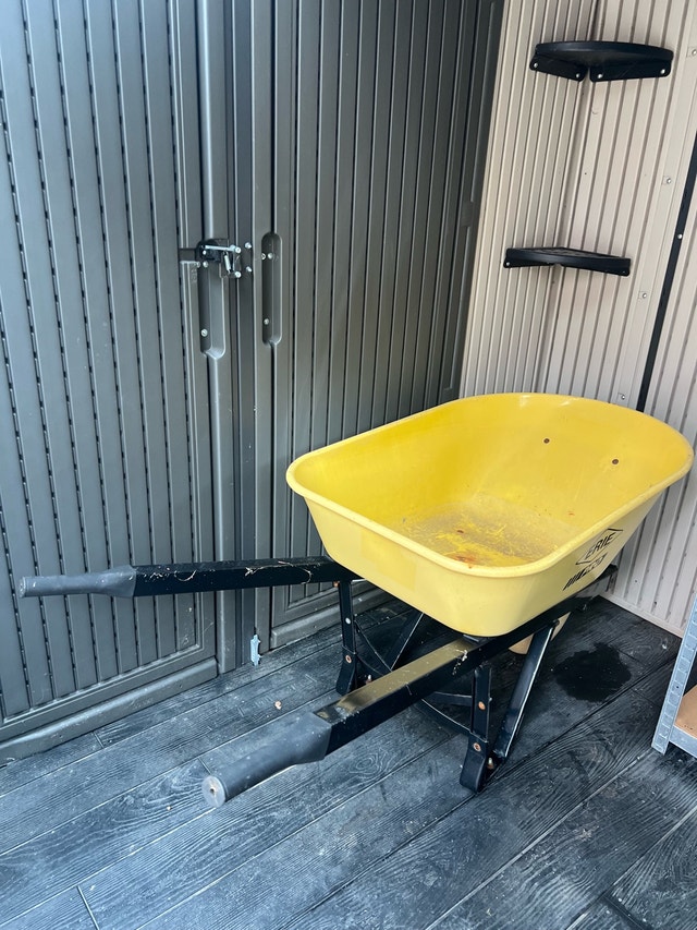 Erie Wheelbarrow